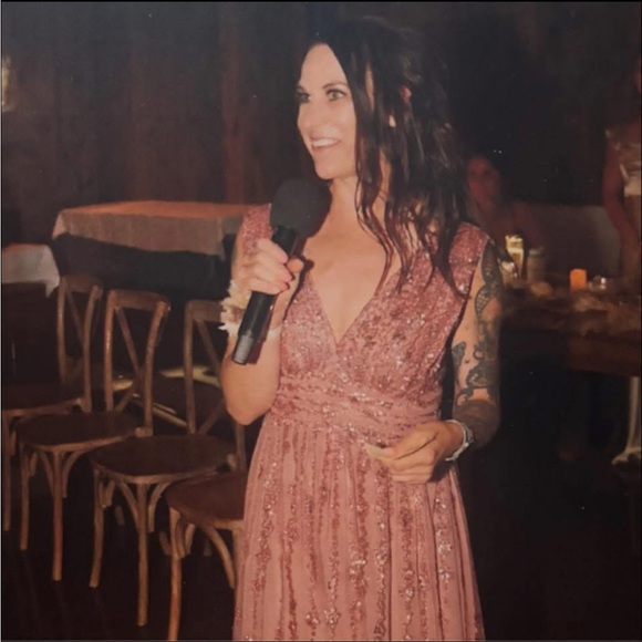 Meet your Posher, Lindy - Picture 1 of 1